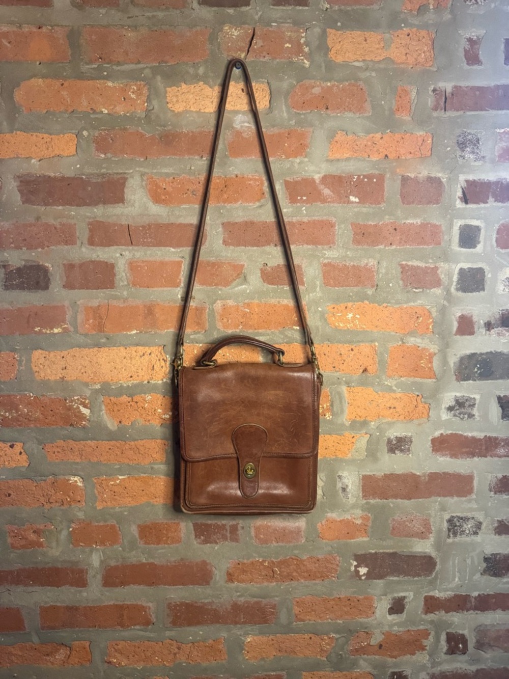 Coach real leather crossbody bag. Brown/tan.